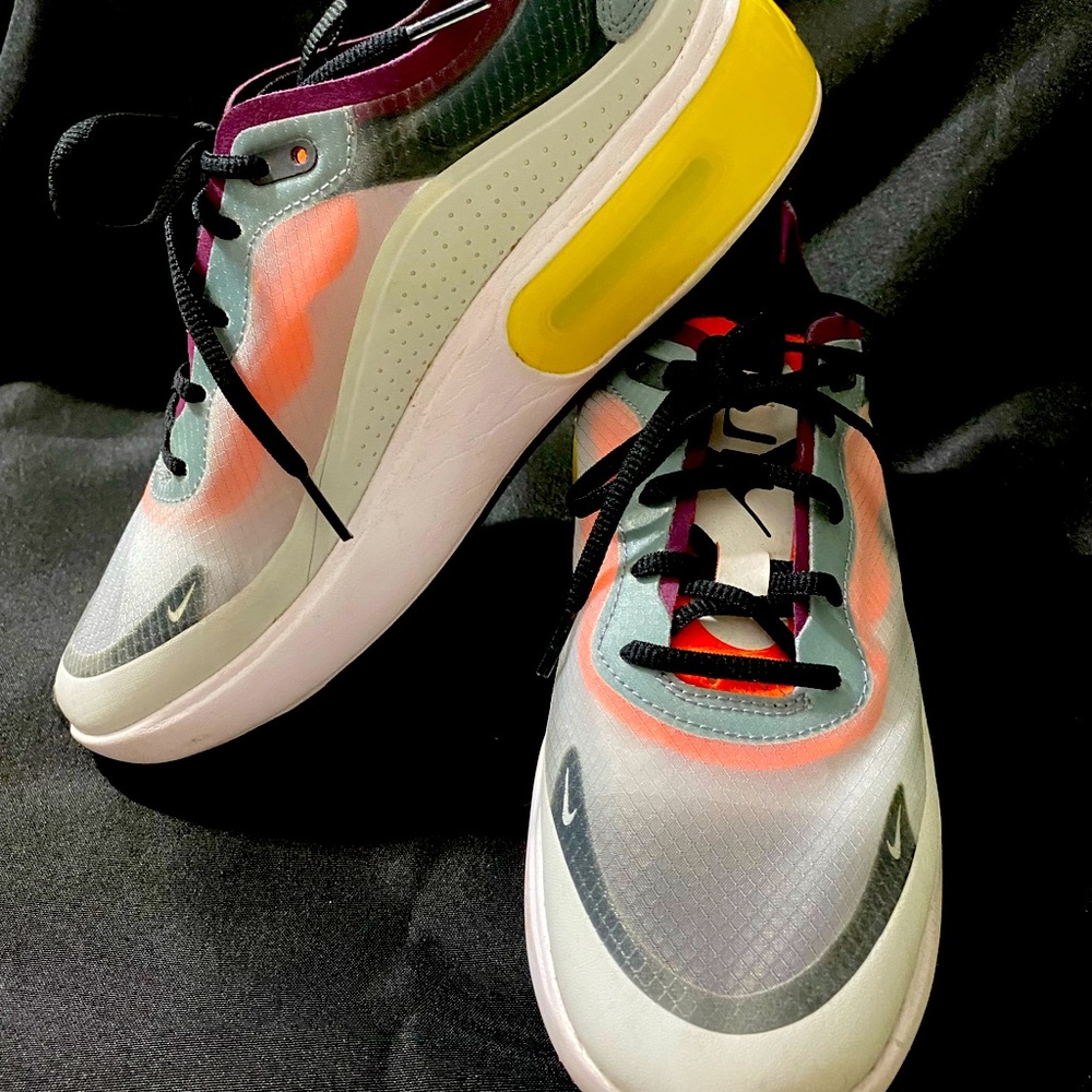 Womens Nike Air Max